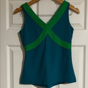 Lululemon Athletica Teal and Green Wet dry Warm